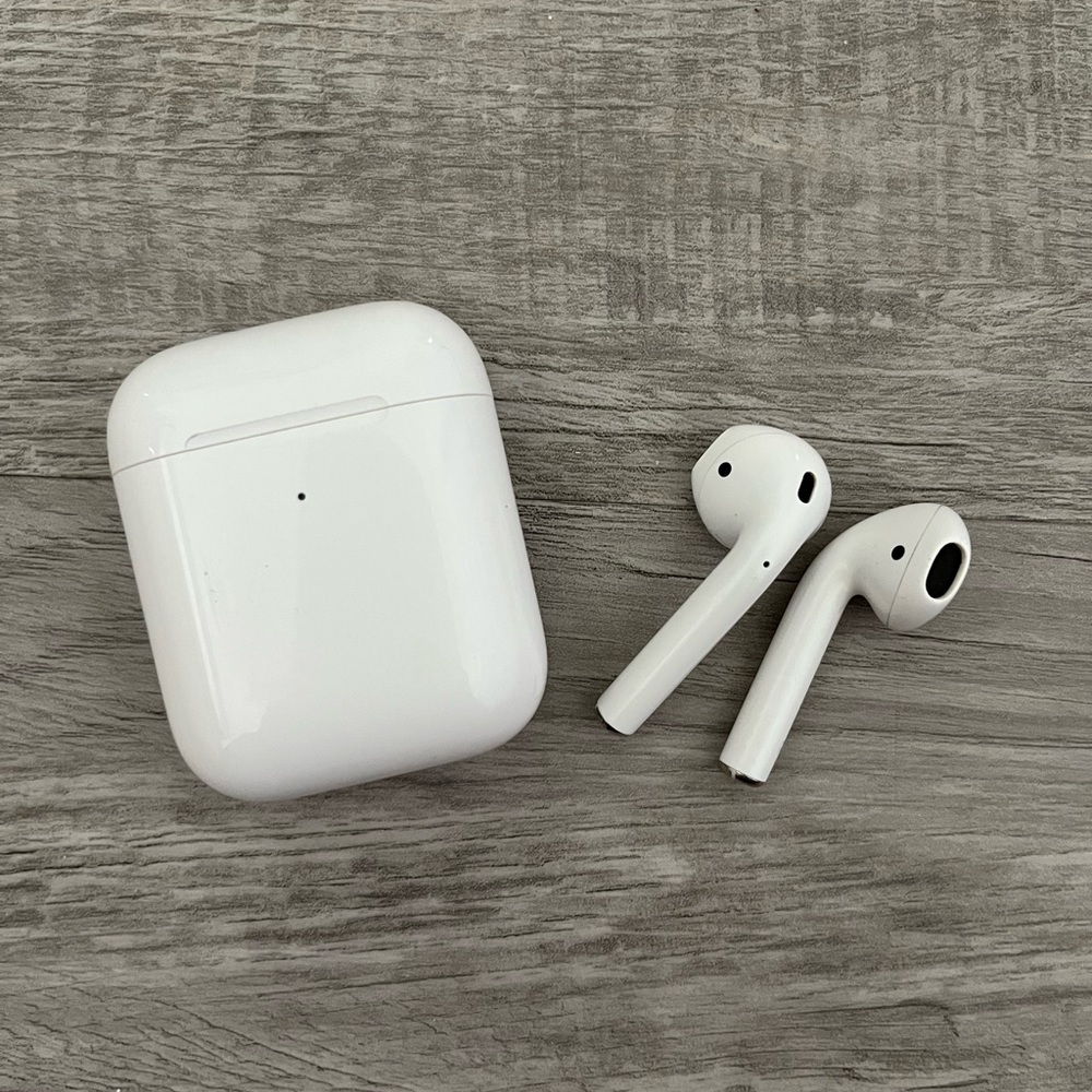 Apple AirPods 2nd generation